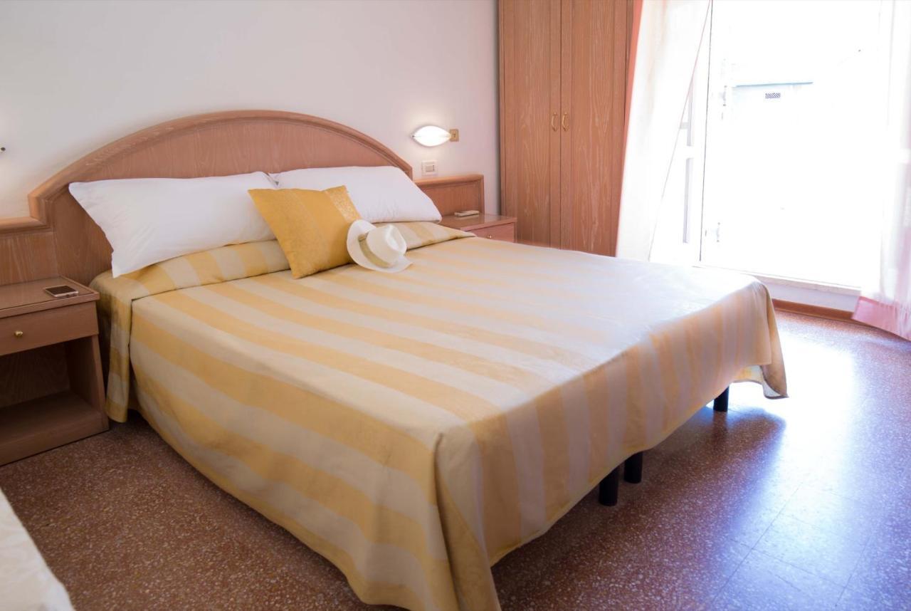 Hotel Villa Sole Resort Bellaria-Igea Marina Esterno foto